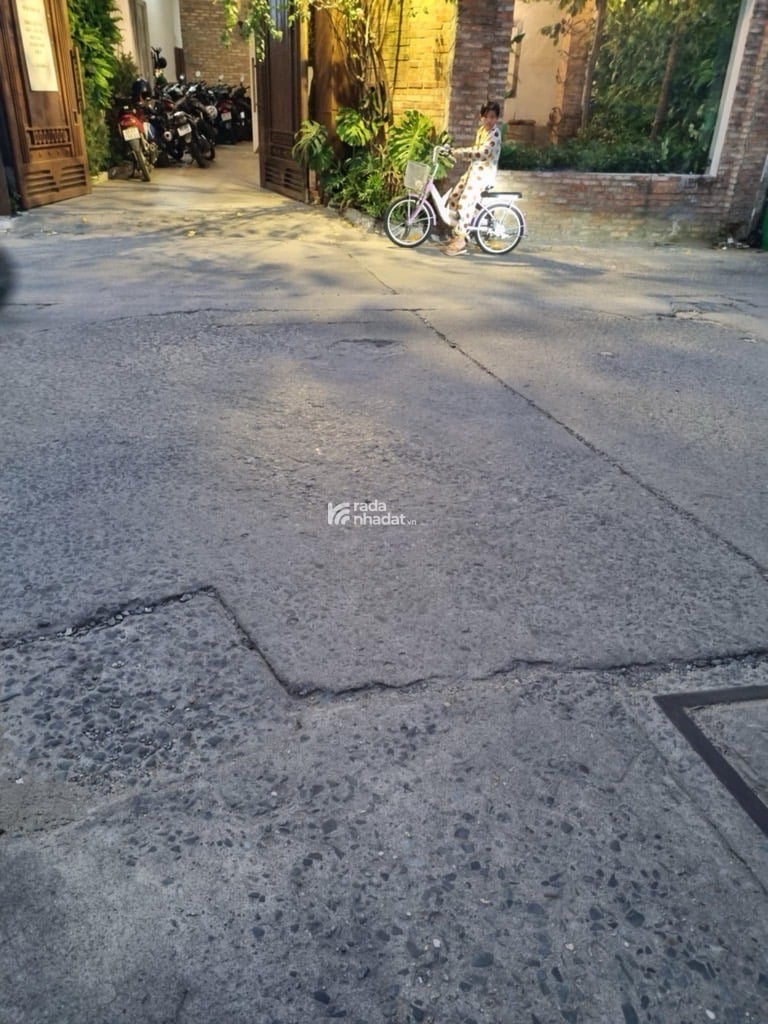 MTKD NHIÊU TỨ, PHÚ NHUẬN, 120M2 MỚI CÓ KC Ở NGAY. GIẢM 350TR CHỈ CÒN 26.5T TL 