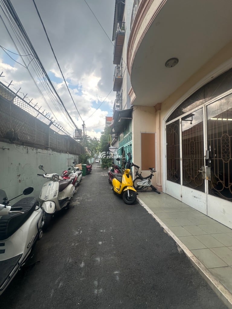 NGAY SÂN BAY, HẺM XE HƠI SÔNG THƯƠNG, TÂN BÌNH, 64M2 ĐẤT TIỆN XÂY. GIẢM 350TR CHỈ 8.3T TL 