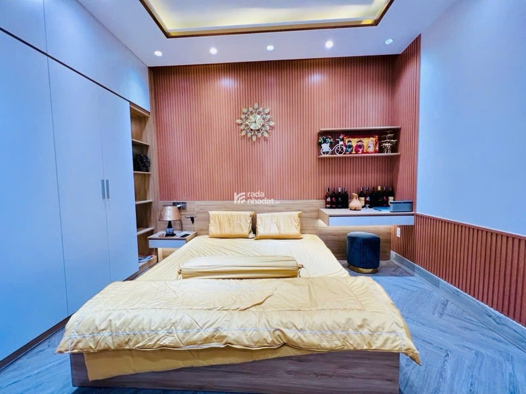 CHDV 4 TẦNG MỚI ĐẸP - TÂN BÌNH - NGANG 11M - 8PN - GẦN GA T3 - THU NHẬP 36TR - 8 TỶ