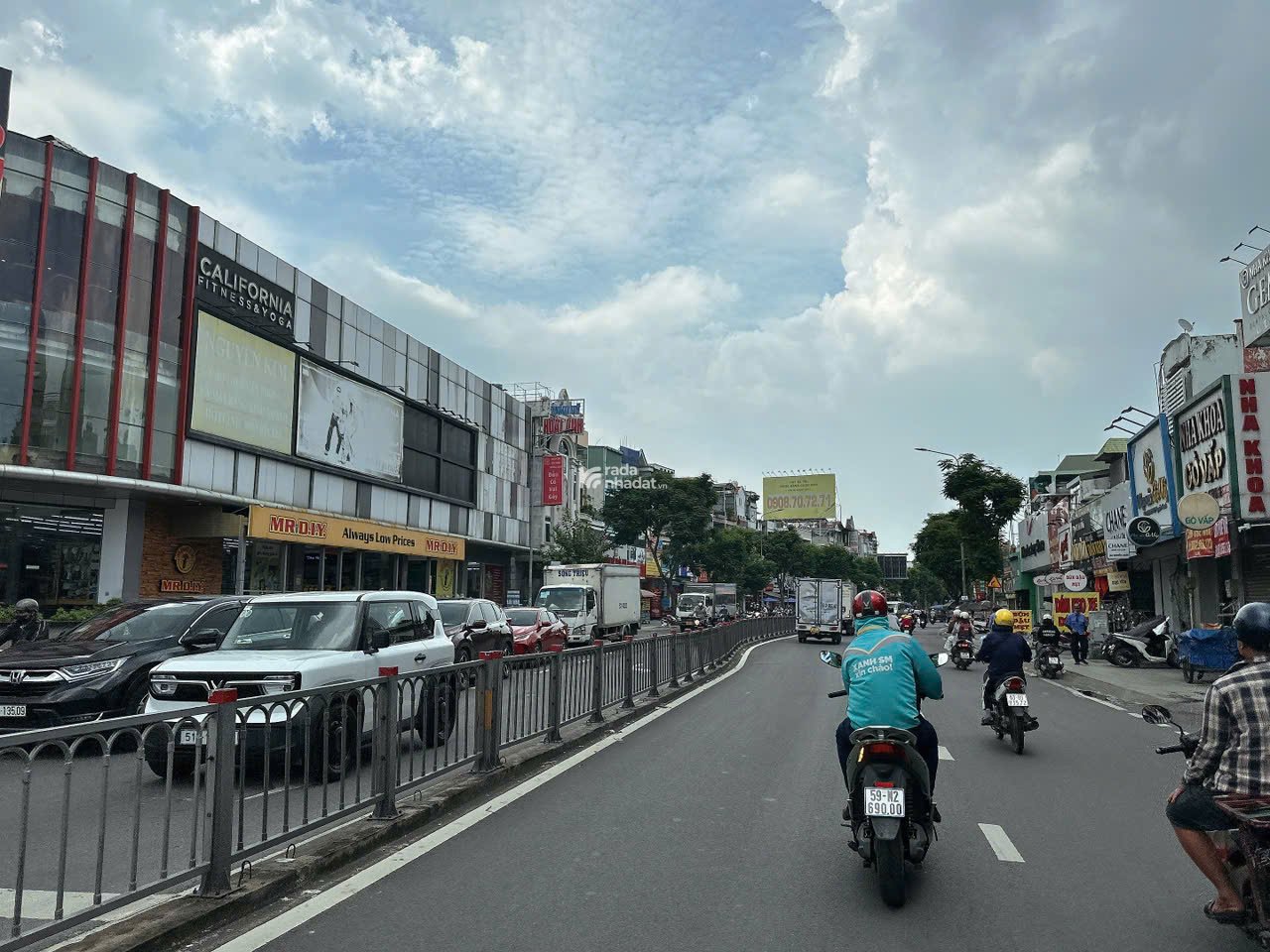Bán nhà hẻm thông Lê Thị Hồng ngang 4.5m 86m2 3 lầu vừa ở vừa KD ngay chợ CC chỉ 14 tỷ. 