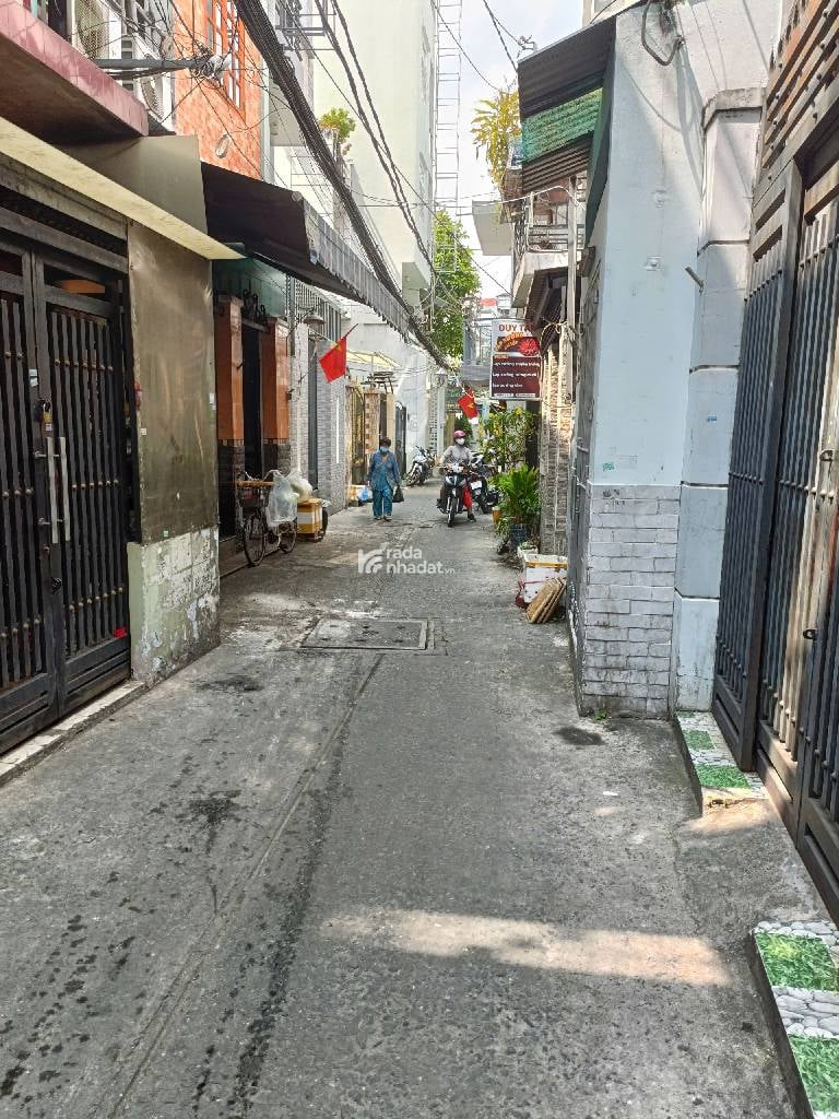 BÁN NHÀ HẺM 100 DƯƠNG BÁ TRẠC, P. CHÁNH HƯNG, QUẬN 8, 20M2.