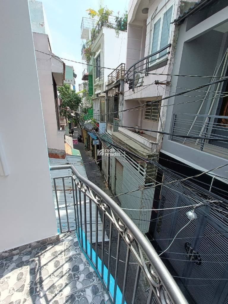 BÁN NHÀ HẺM 100 DƯƠNG BÁ TRẠC, P. CHÁNH HƯNG, QUẬN 8, 20M2.
