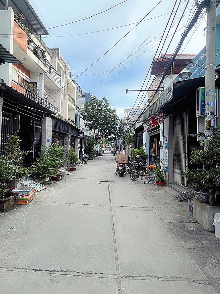 Bán nhà gần lê trọng tân bình hưng hoà