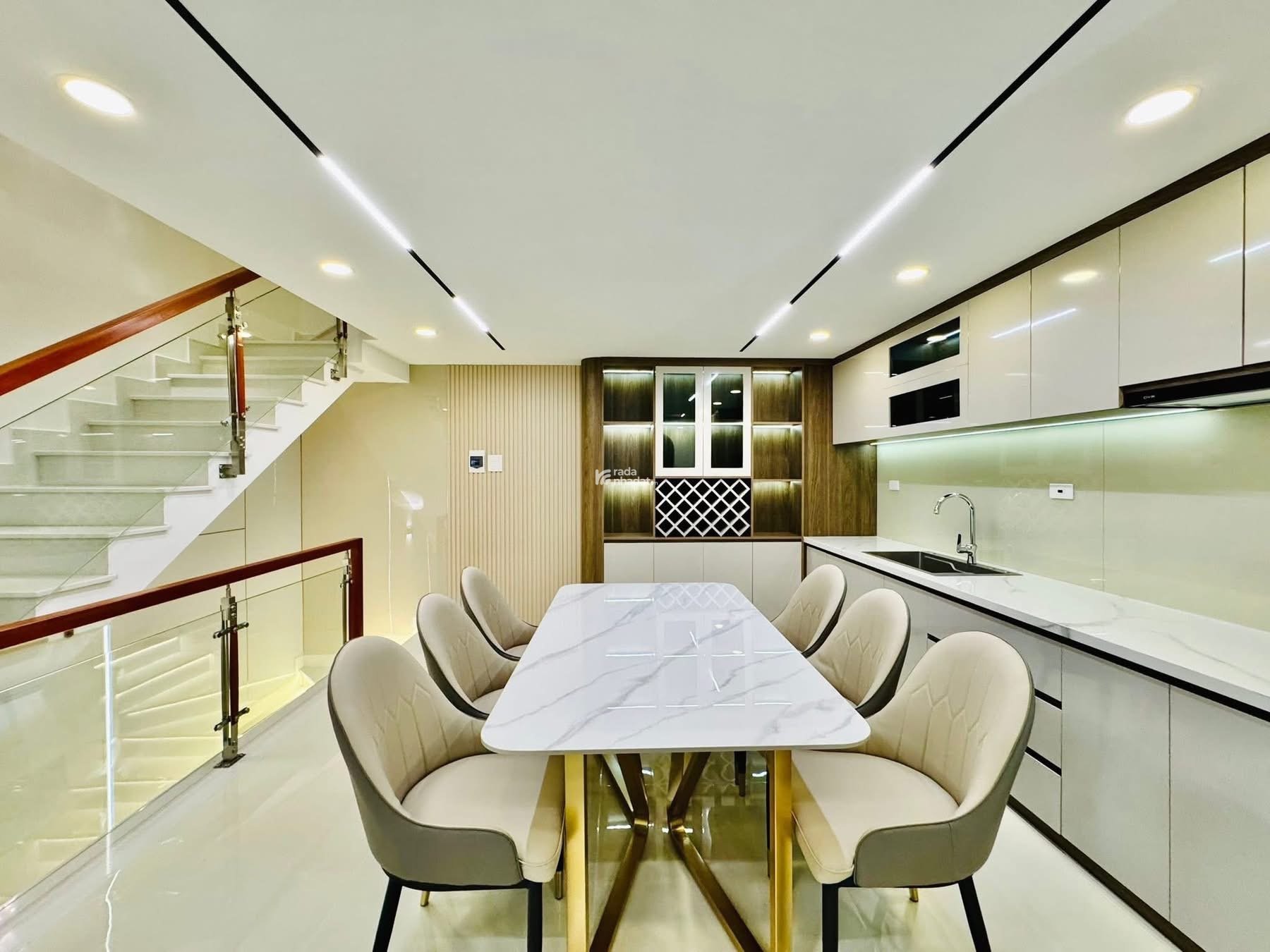 Cần bán gấp nhà Hồ Biểu Chánh P11 Q Phú Nhuận 1Tỷ820 , 3 PN, 33m2 , 4 Toilet , sổ hồng riêng