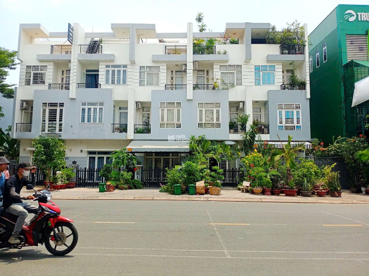 Bán Nhà Mặt Tiền Đường Huy Cận Phước Long B, TP. Thủ Đức 1 Trệt 1 Lửng 2 Lầu 1 Sân Thượng, 100m