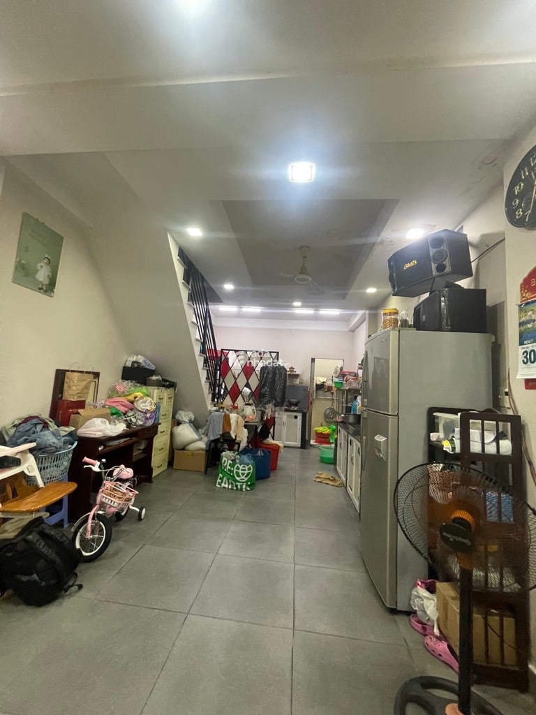 NGAY CHỢ VẢI, MTKD LÊ ĐÀI, TÂN PHÚ, 53M2 HIẾM CÓ. GIẢM 550TR CHỈ CÒN 5.5T TL TỐT